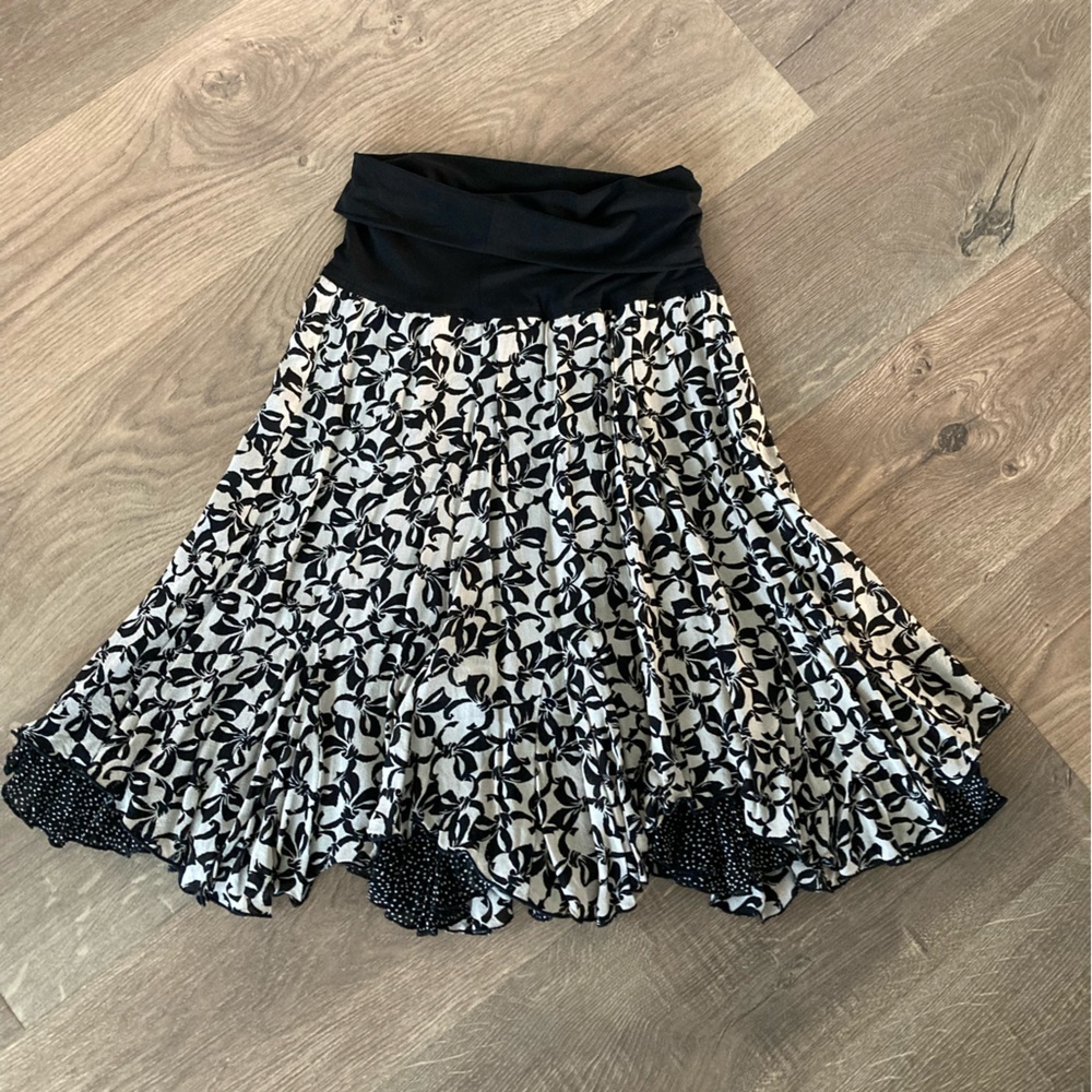 Cabi skirt